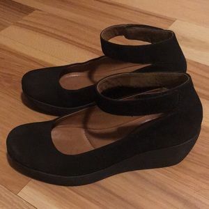 Clark Black Wedges